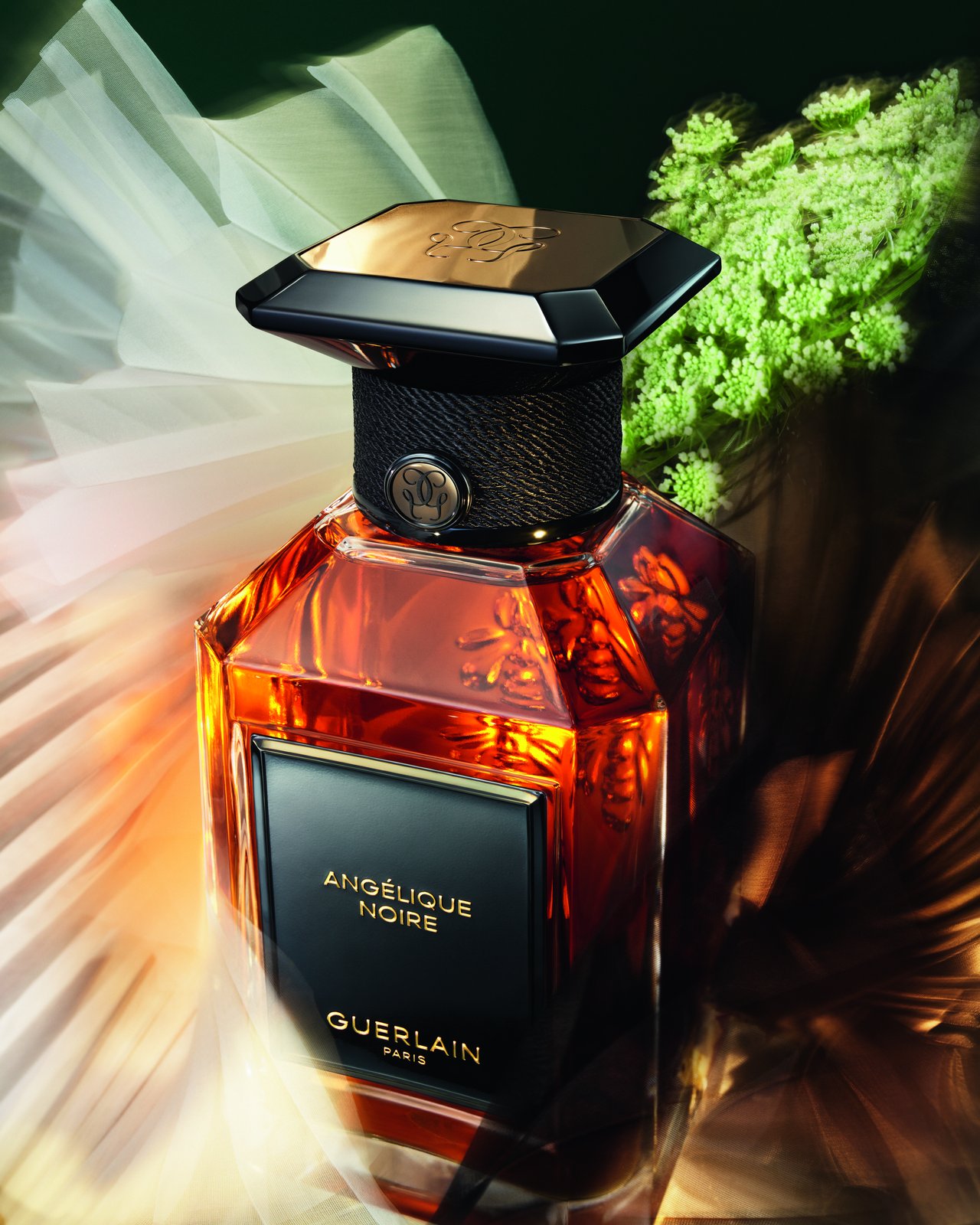 Angelique Noire bottle, Guerlain L'Art et la Matiere, official photo